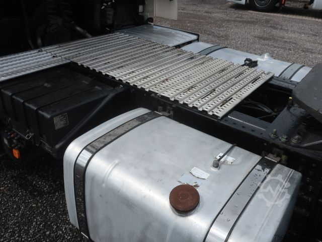 Standard trekkvogn MAN 18.500 BLS TGX Intarder XXL Navi PTO ADR