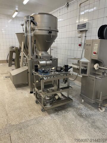 High-vacuum stuffer with 660 hopper Handtmann HVF 660