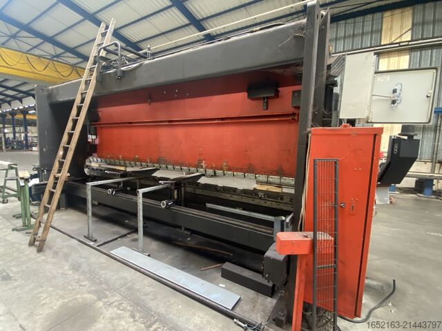 Presse plieuse amada promecam force 200tonnes amada promecam STPC200