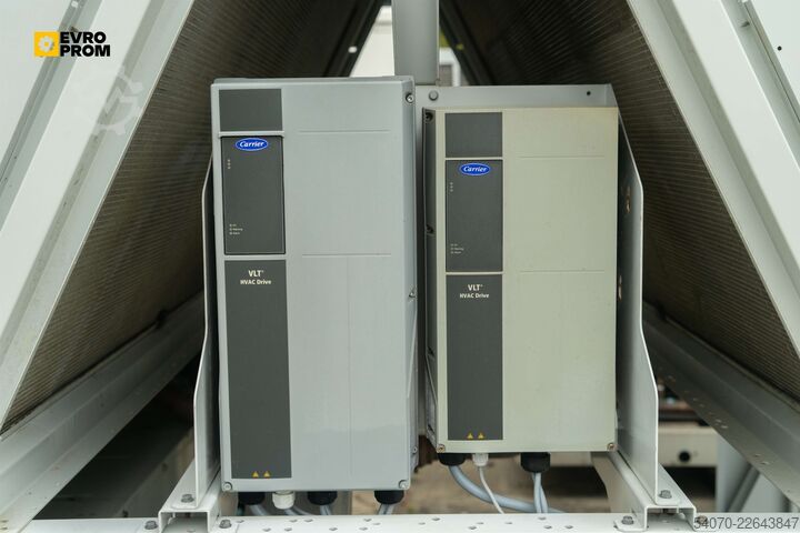 ψύκτης Used Industrial Chiller CARRIER - 890 kW | With warranty