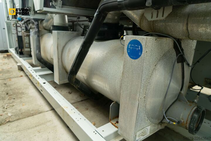 ψύκτης Used Industrial Chiller CARRIER - 890 kW | With warranty