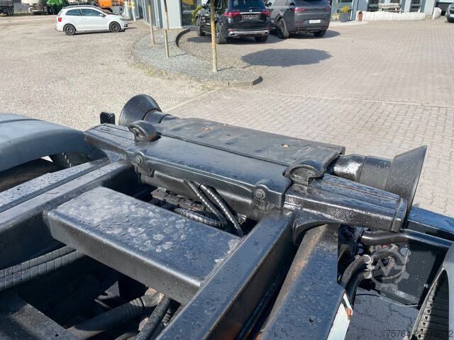 Haakarm vrachtwagen MAN TGS 35.440 / HIAB XR26.59 / 8x4 /Gelenkt/ 67 tkm