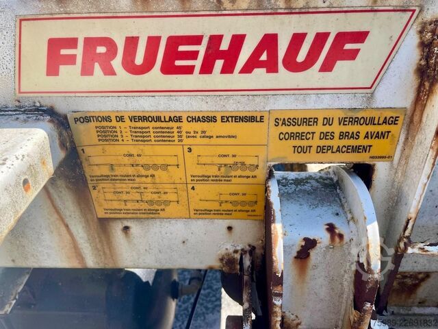 Transportasi kontainer Fruehauf 3 Axles 1x45ft, 1x30ft, 1x40ft, 2x20ft  extanda...