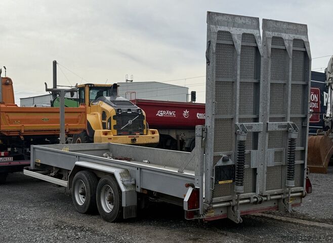 Treler pengangkut rendah HUMBAUR HS 106020 BS Anhänger mit Laderampe