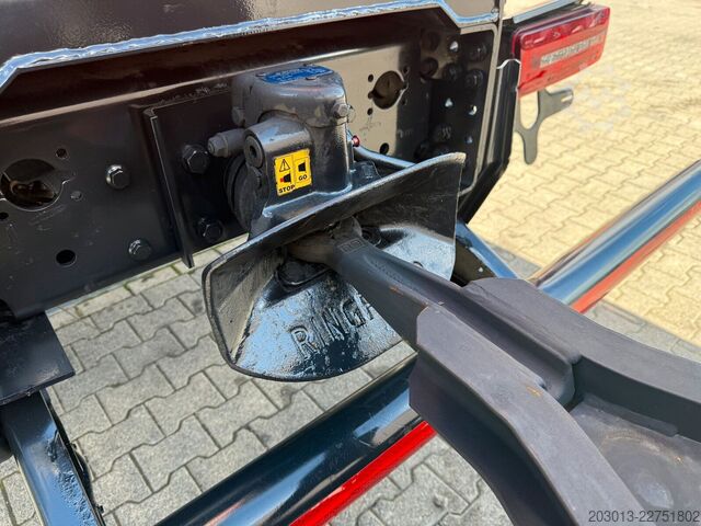 Automobilis ar plakanu platformu MAN TGX 26.470 Euro 6 Abrollkipper mit Ladekran