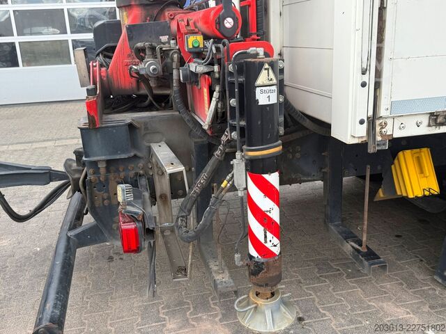 Automobilis ar plakanu platformu MAN TGX 26.470 Euro 6 Abrollkipper mit Ladekran