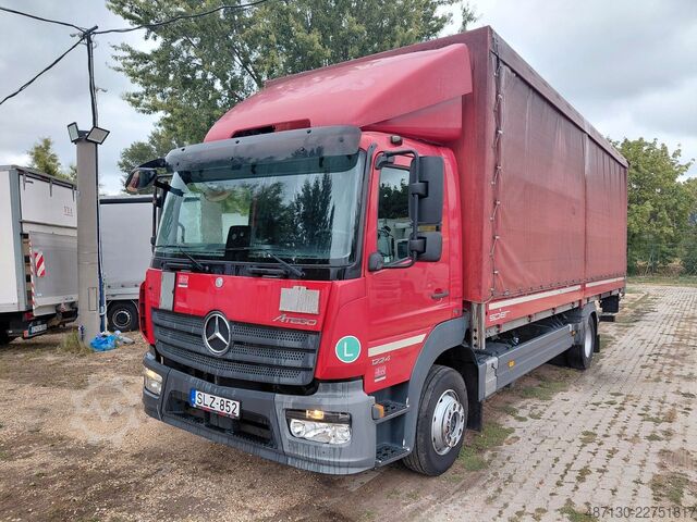 Kamion s ravnom platformom i ceradom MERCEDES-BENZ ATEGO 1224