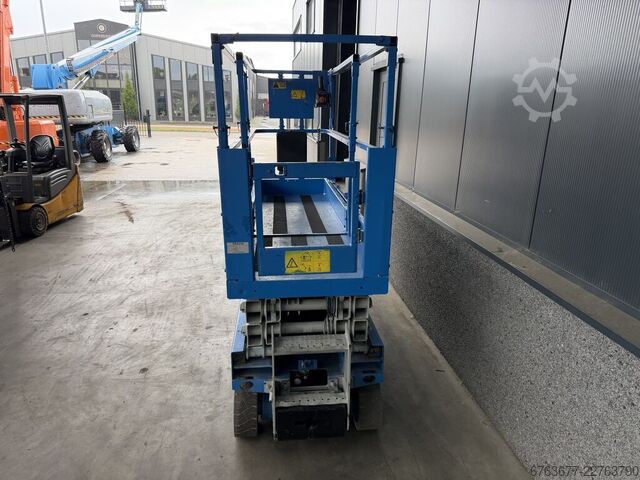 Genie GS-2032 sakselift, sakseplattform 2006 / 1200 timer, 8 m arbeidshøyde GENIE GS-2032 schaarlift schaar hoogwerker 2006 / 1200uur 8mtr werkhoogte