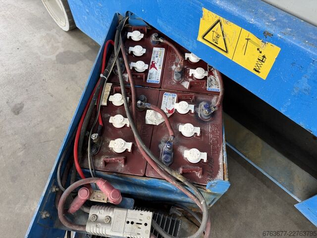 Genie GS-2032 sakselift / saksearbeidsplattform 2006 / 1010 timer 8m arbeidshøyde GENIE Genie GS-2032 schaarlift schaar hoogwerker 2006 / 1010uur 8mtr werkhoogte