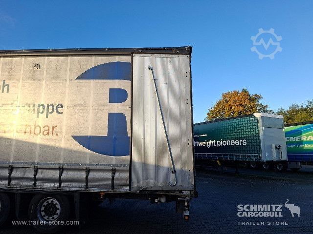 Semirremolque abierto con toldo Schmitz Cargobull Curtainsider Mega Getränke