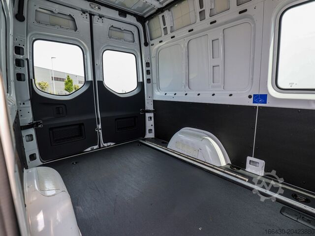 Kleinbus Mercedes-Benz Sprinter 317 CDI Mixto L2H2 MBUX Navi Kamera