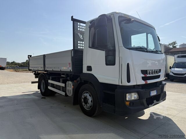 Camion-benne tricar Iveco Eurocargo 140E18
