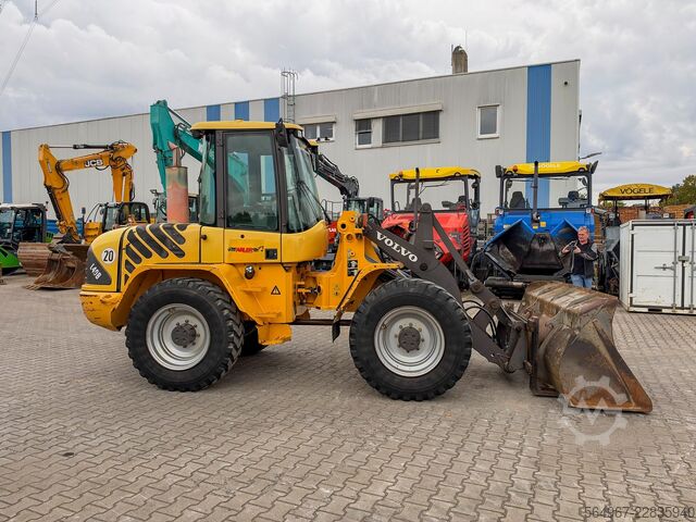 رافعة التحميل Volvo L40 B TP 71 kW Gabel + Schaufel SW