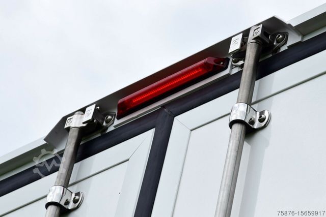 Transporter mit Koffer VOLKSWAGEN Crafter 177 PS Koffer 430x210x210 cm