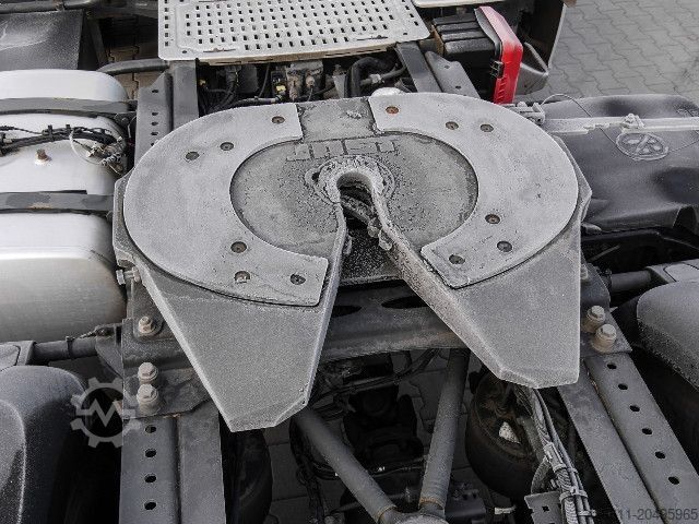 Ciężarówka do przewozu materiałów niebezpiecznych DAF XF 530 FT SPACE CAB + INTARDER + ADR AT FL EX