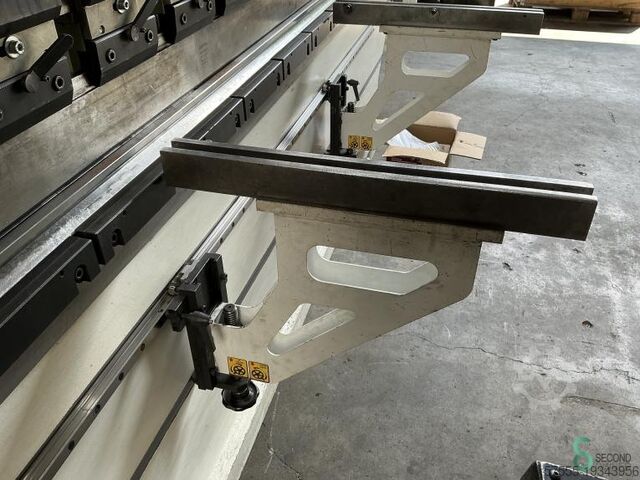 Upogibna stiskalnica Baykal APHS 31200 2017 Baykal APHS 31200 APHS