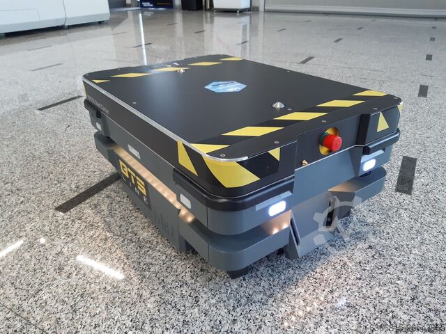 Collaborative mobile robot MiR 250 Shelf carrier