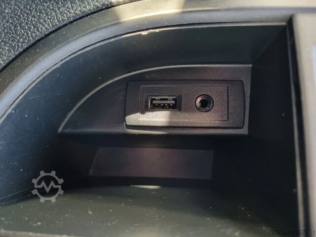 Furgoneta con caja Mercedes-Benz Vito 114 CDI L2 Euro 6 RWD 2.2 CDI