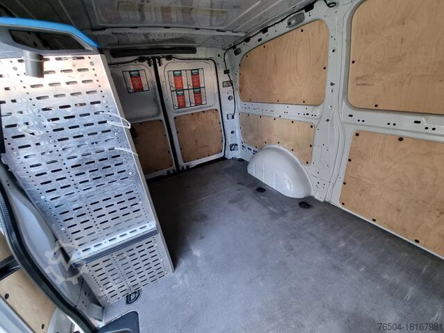 Furgoneta con caja Mercedes-Benz Vito 114 CDI L2 Euro 6 RWD 2.2 CDI