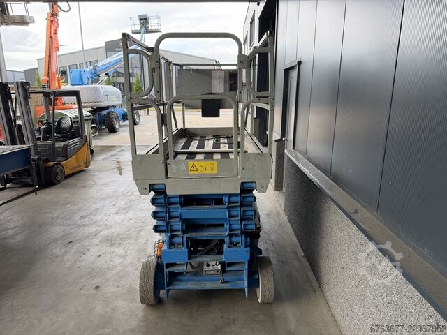 JLG 2646ES makaslı platform, makaslı personel yükseltici, 2006 model / 975 saat, 10 m çalışma yüksek JLG 2646ES schaarlift schaar hoogwerker 2006 / 975uur