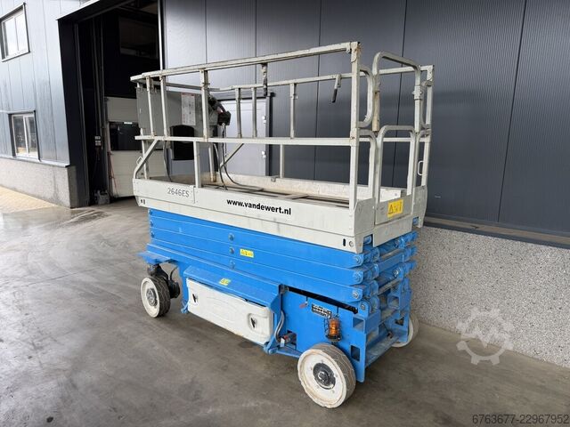JLG 2646ES makaslı platform, makaslı personel yükseltici, 2006 model / 975 saat, 10 m çalışma yüksek JLG 2646ES schaarlift schaar hoogwerker 2006 / 975uur