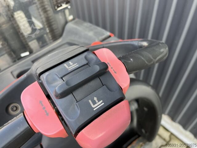 Impilatore pedonale Linde L14AP