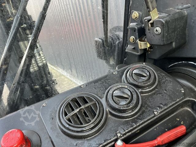 Elektromos négykerekű targonca Linde E30L-01