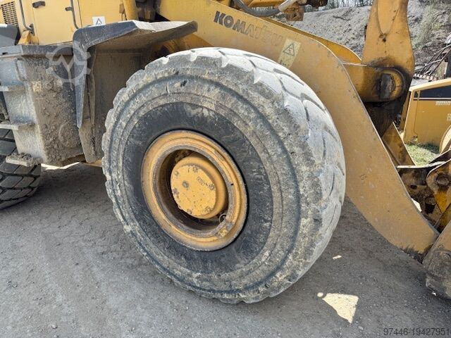 Kolesový nakladač Komatsu WA470-3H