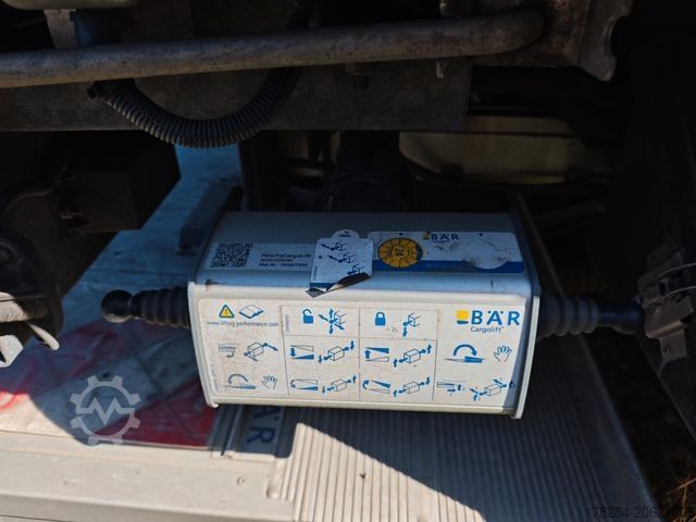 Opin hálf-vagn með segldúk SCHWARZMÜLLER POWER LINE  SAF  1. und 3. Achslift Ladebordwand