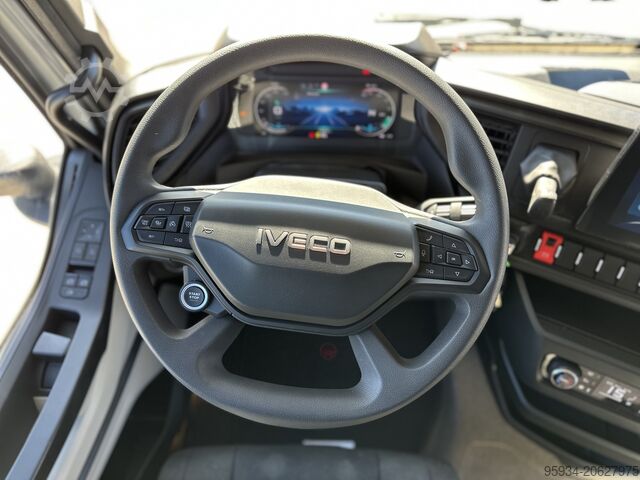 стандартен влекач Iveco S-WAY 500 ADR