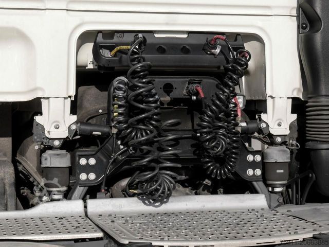 Standard trækkerunit DAF XF 480 FT SSC + INTARDER + 1050l TANKS Klima ZV