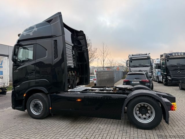 Tractora standard IVECO S-Way 570/Intarder/Hydraulik/Navi/VOLLLUFT