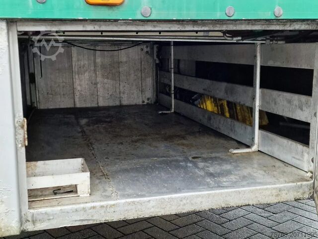 Transport av nötkreatur Pezzaioli 4 deck - Water & Ventilation - Lifting floors -...