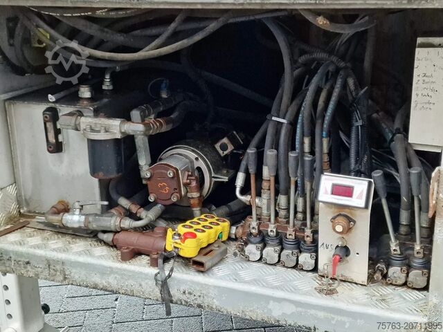 Transport av nötkreatur Pezzaioli 4 deck - Water & Ventilation - Lifting floors -...