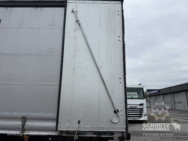 Treler separa terbuka dengan kanvas Schmitz Cargobull Curtainsider Standard