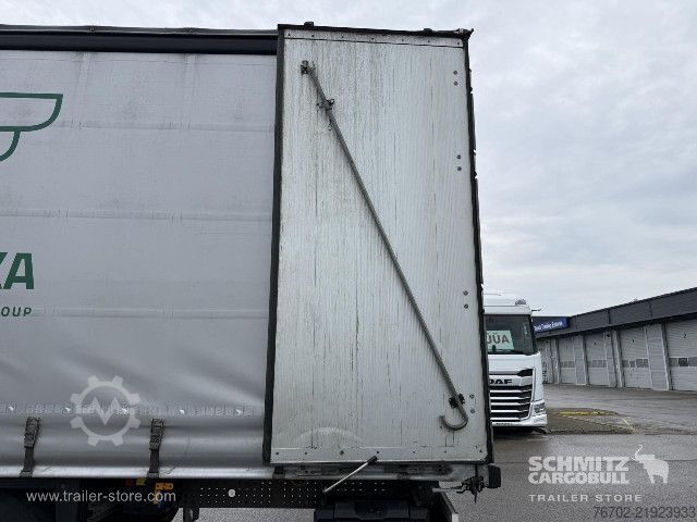 Treler separa terbuka dengan kanvas Schmitz Cargobull Curtainsider Standard