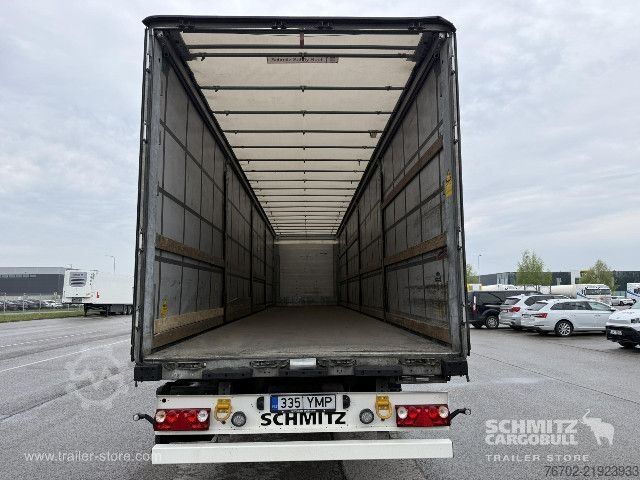Treler separa terbuka dengan kanvas Schmitz Cargobull Curtainsider Standard