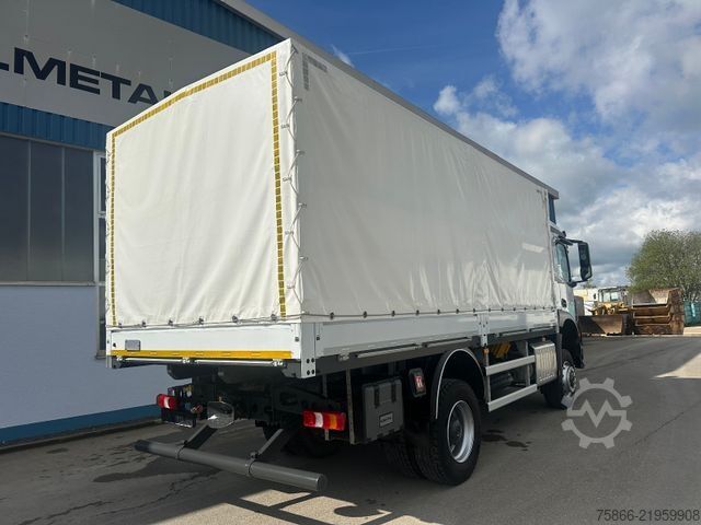 Platformas kravas automašīna ar tentu MERCEDES-BENZ 1827 Arocs 4x4 Fahrschulausrüstung