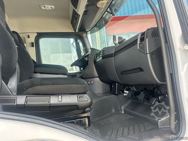 Platformas kravas automašīna ar tentu MERCEDES-BENZ 1827 Arocs 4x4 Fahrschulausrüstung