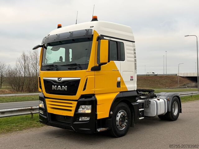 Standard tractor MAN TGX18 460