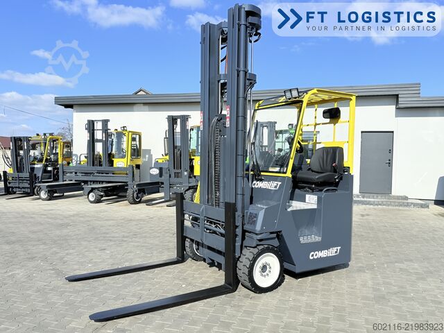 Fjögurra leiða lyftarar Combilift CB4500 GAS TRIPLEX 6400 FORK POSITIONER