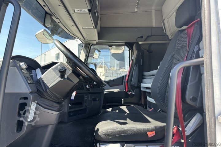 Vakio vetoauto Renault T460 4x2 Retarder / Swiss-Vehicle