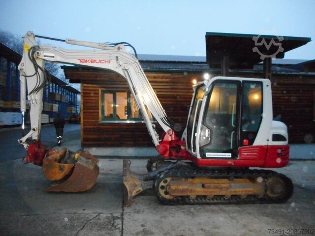 Mini excavator Takeuchi TB 290 mit POWERTILT