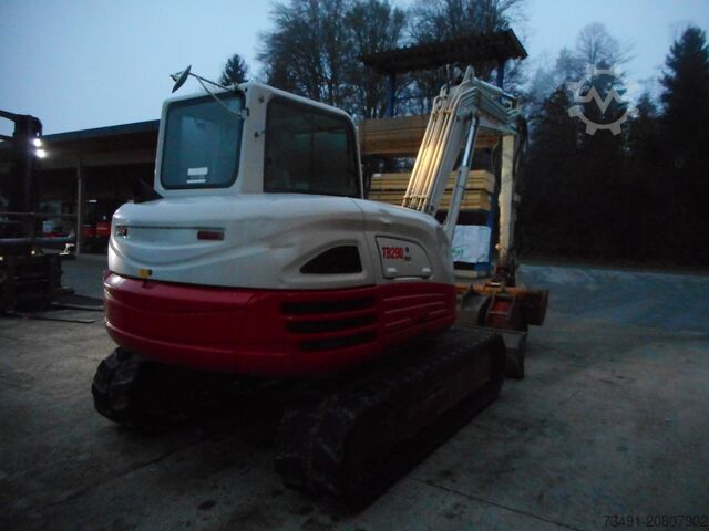 Mini excavator Takeuchi TB 290 mit POWERTILT