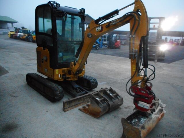 Mini excavator Caterpillar 302 CR mit POWERTILT