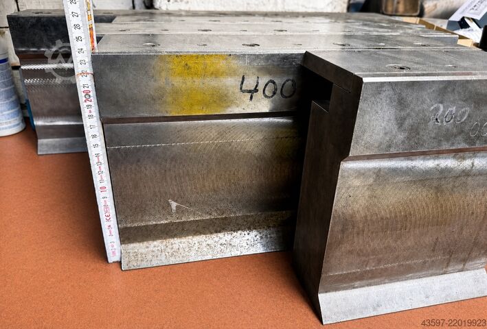 Mesin penekuk plat logam HERA SM4  3000 x 6mm