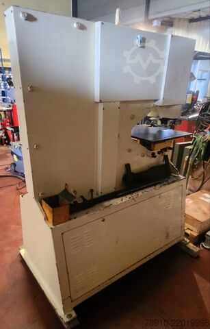 80 tonluk Hidrolik Delme Makinesi GEKA GEKA PUMA80 / E500