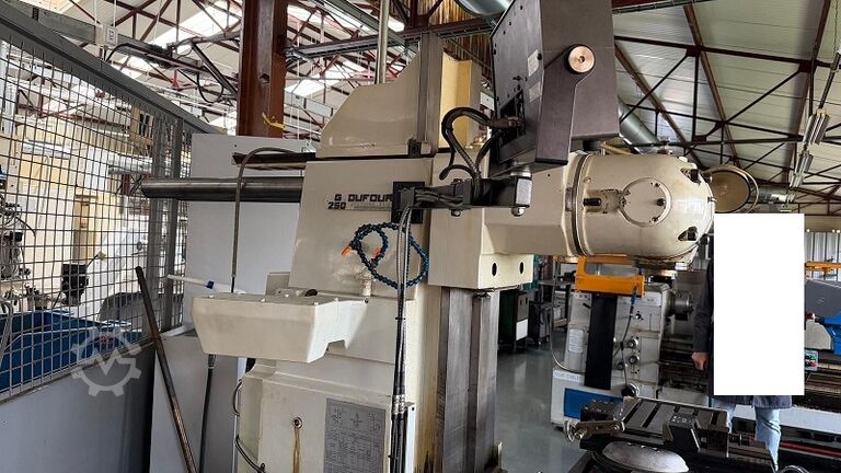 Mesin frais perkakas DUFOUR 250