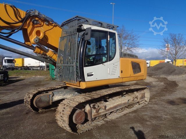 Rupsgraver LIEBHERR R916 Litronic + Löffel, Klima, RF-Kamera