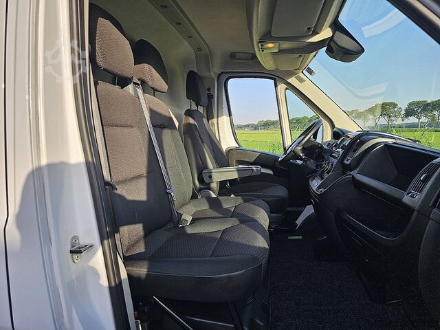 Karavan sa visokim krovom CITROEN JUMPER 2.2 L1H1 Navi Euro6 AC!